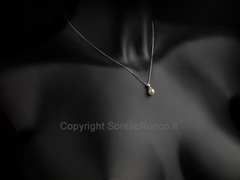 COLLANA IN ORO CON PERLA Ø 7.50 MM